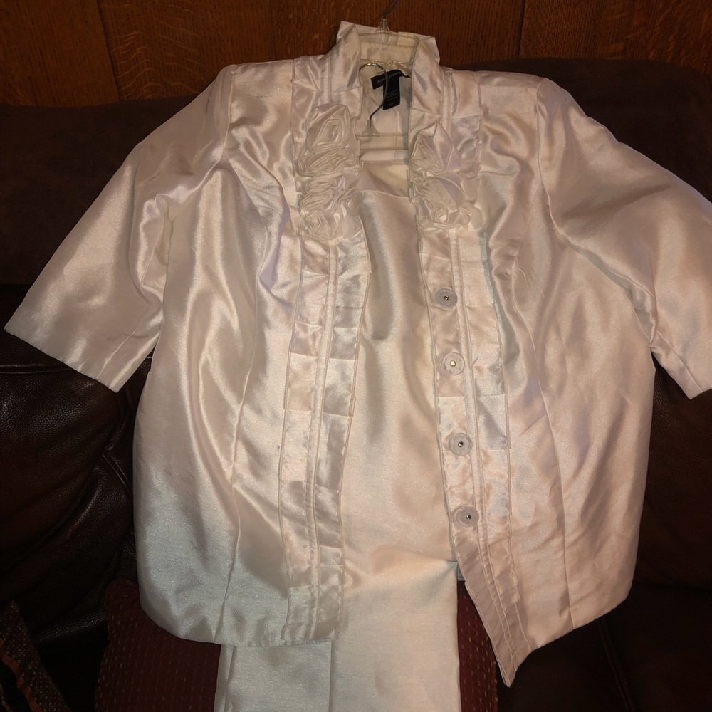 2pc silk off white pants suit